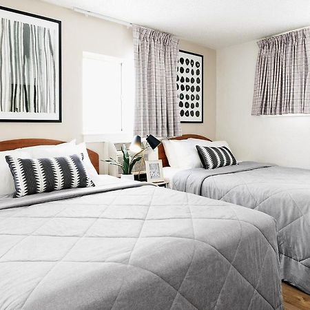 Intown Suites Extended Stay San Antonio Tx - Airport Экстерьер фото