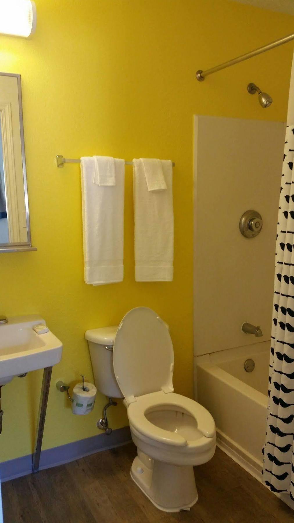 Intown Suites Extended Stay San Antonio Tx - Airport Экстерьер фото